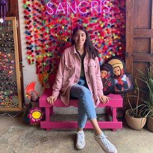 Meet your Posher, Ana